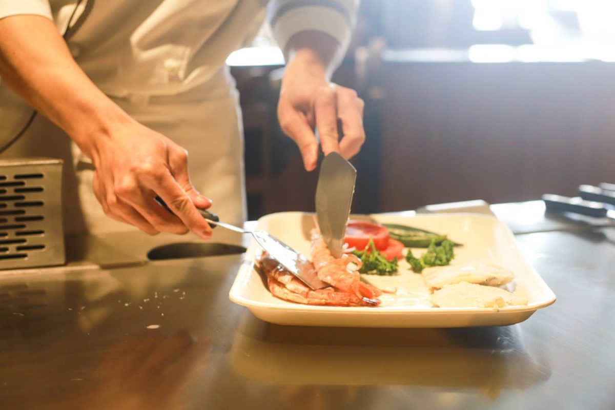 Quels sont les équipements indispensables pour une cuisine professionnelle ?