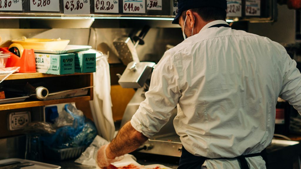 Matériel professionnel : la trancheuse à jambon, l'alliée des professionnels